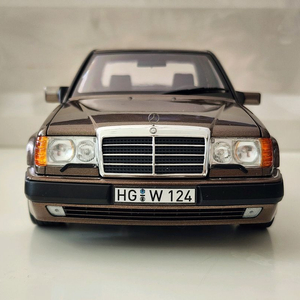 1:18 노레브 벤츠 W124 500E 브라운 다이캐스트 이미지