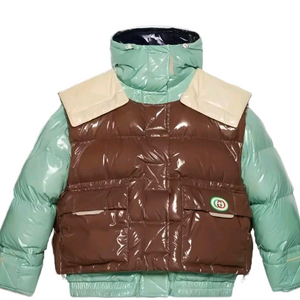 구찌 아이유 다운패딩 이미지