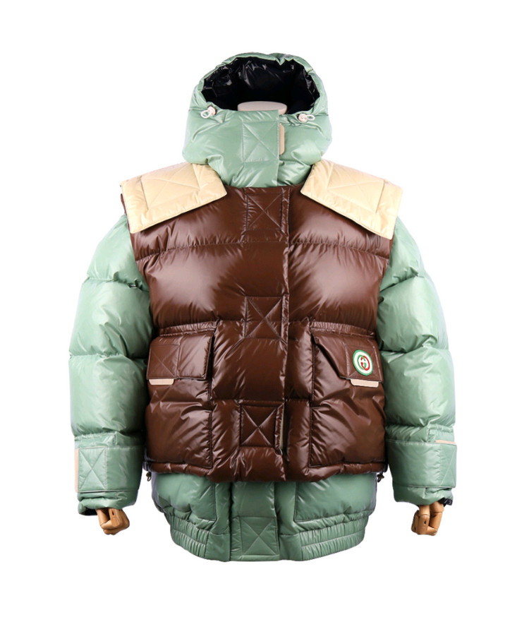 구찌 아이유 다운패딩 이미지