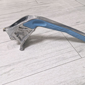 시그마 4세대 타일 커터기 핸들 UP 당기는타입 + 티타늄날 포함 이미지