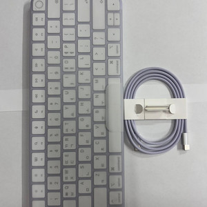 [미개봉] 애플 매직 키보드(Touch ID) 퍼플 + 충전기