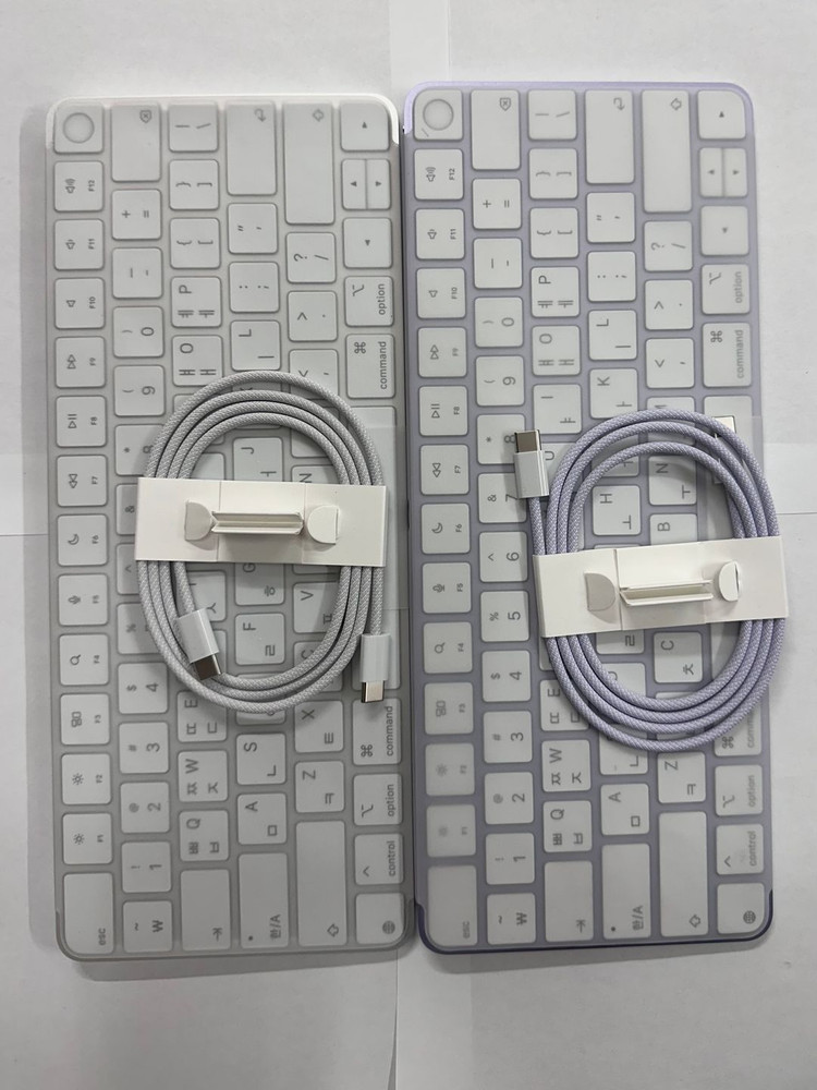[미개봉] 애플 매직 키보드(Touch ID) 퍼플 + 충전기--1