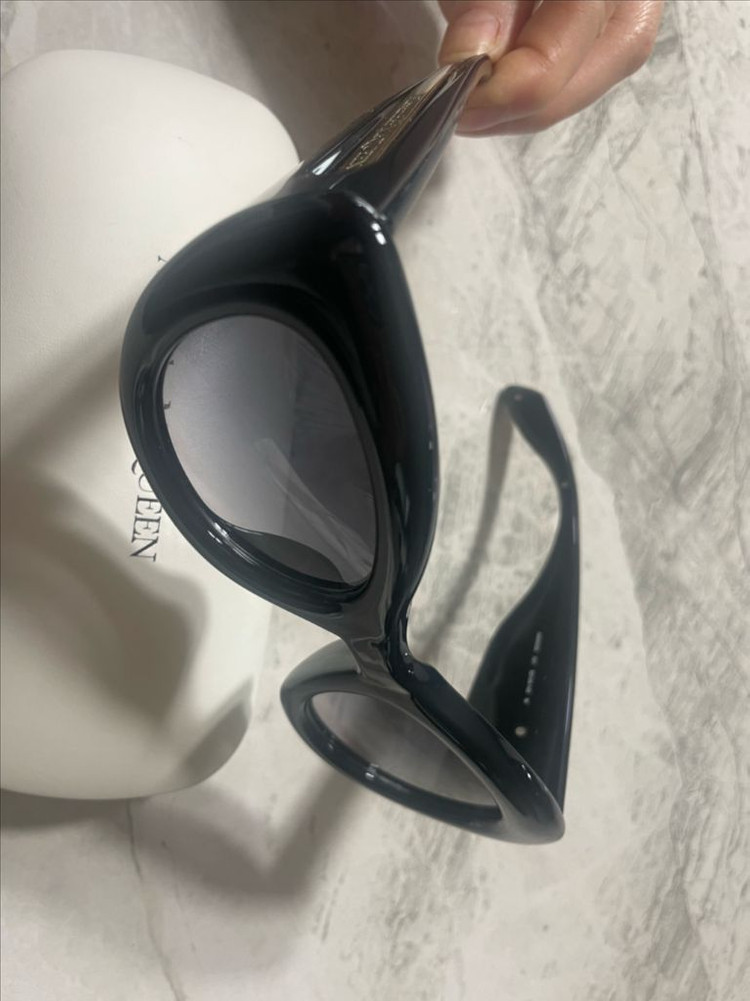 알렉산더 맥퀸 산글라스--3