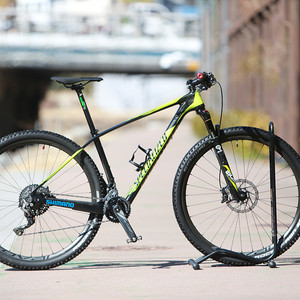 16년 스페셜라이즈드 스텀점퍼 익스퍼트 HT 카본 M 29인치