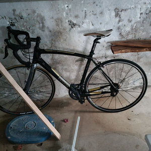 105급 풀카본 로드자전거 이미지