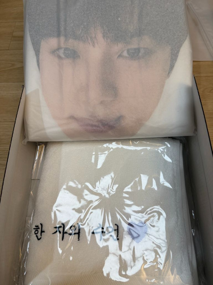 달석진 런석진 인천 앵콘 아미존 특전 랜야드 슬로건 라이브플레이 런석진 포카 이미지