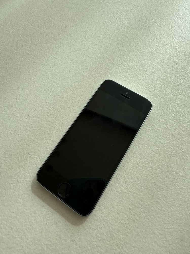 아이폰se 스페이스그레이 64GB 이미지
