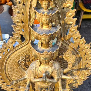 대형 천수천안 동불상