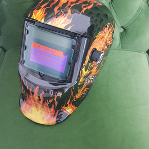 오토자동 용접 헬멧 자동차광면 팝니다.
