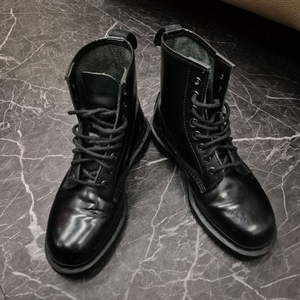 닥터마틴 1460 모노 8홀 블랙 250mm 이미지