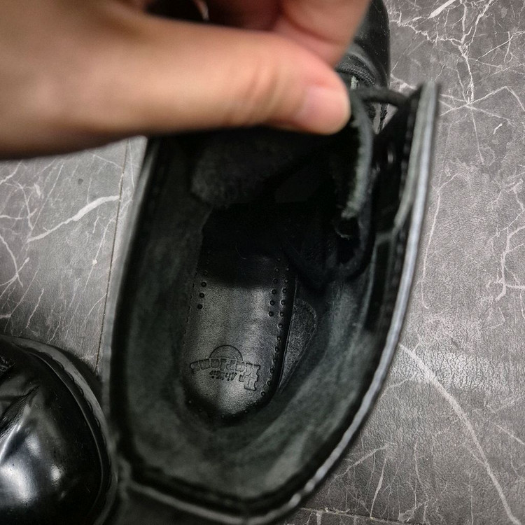 닥터마틴 1460 모노 8홀 블랙 250mm 이미지