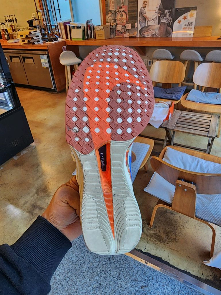 나이키 베이퍼 플라이 3 카본화(한정판)--1