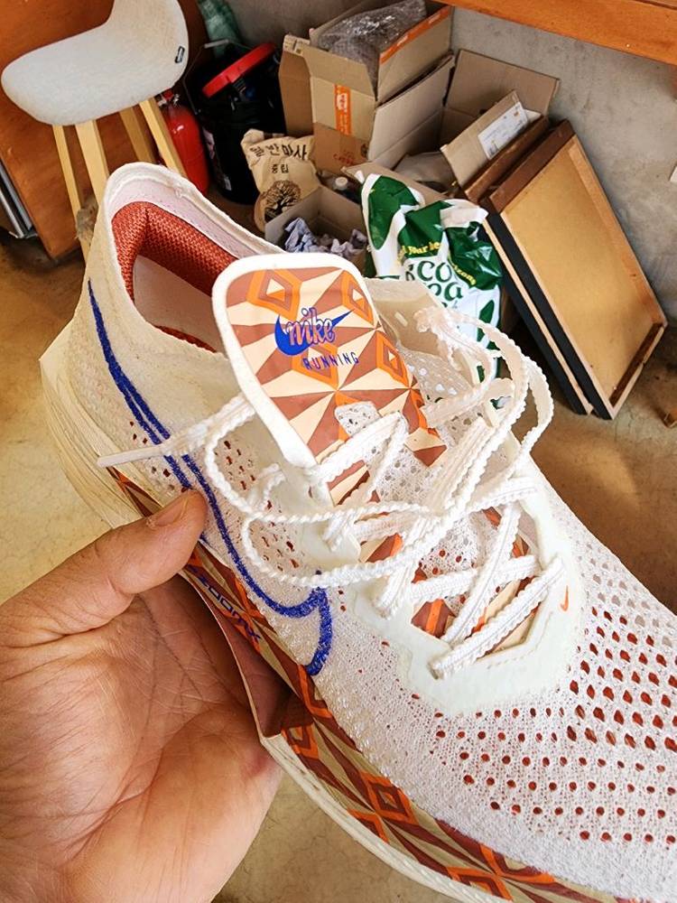 나이키 베이퍼 플라이 3 카본화(한정판)--6