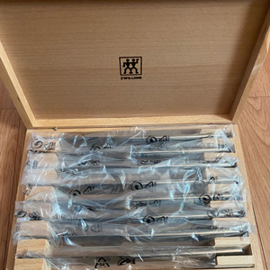 헹켈 쌍둥이 커트러리 스테이크 칼 나이프 8pc 우드박스 헨켈