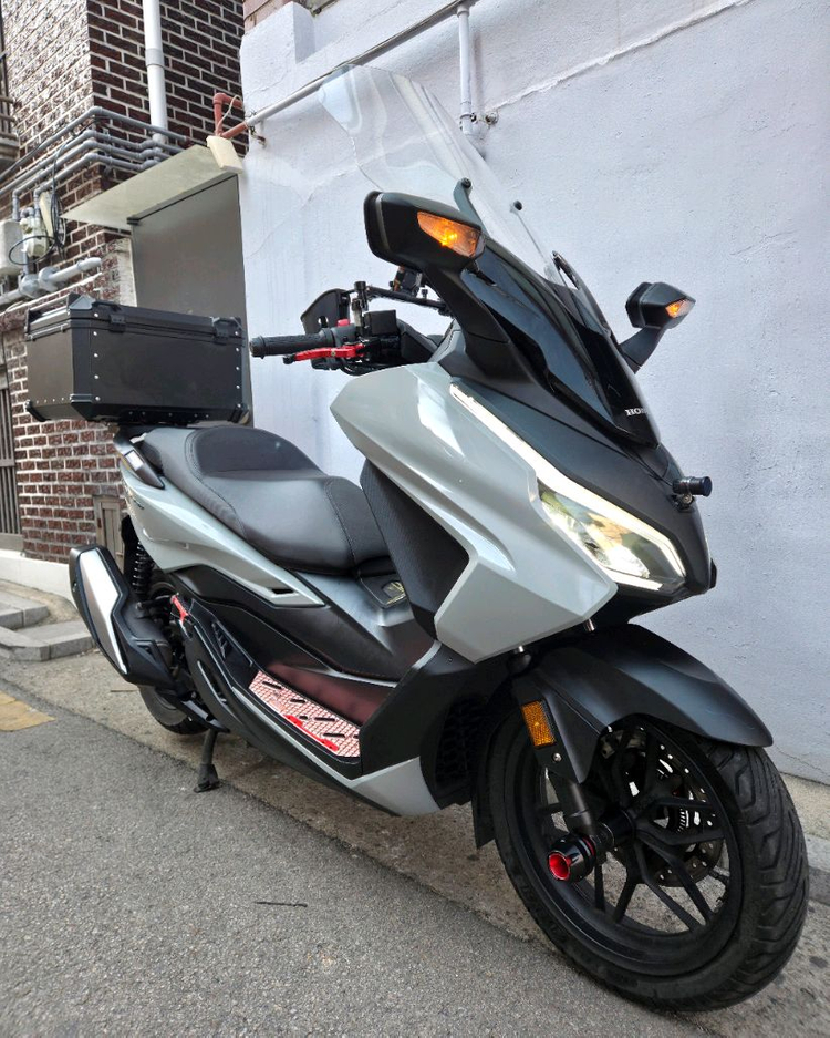 혼다 포르자350 24년식 사용검사 완료,풀옵션,정비점검 완료--1