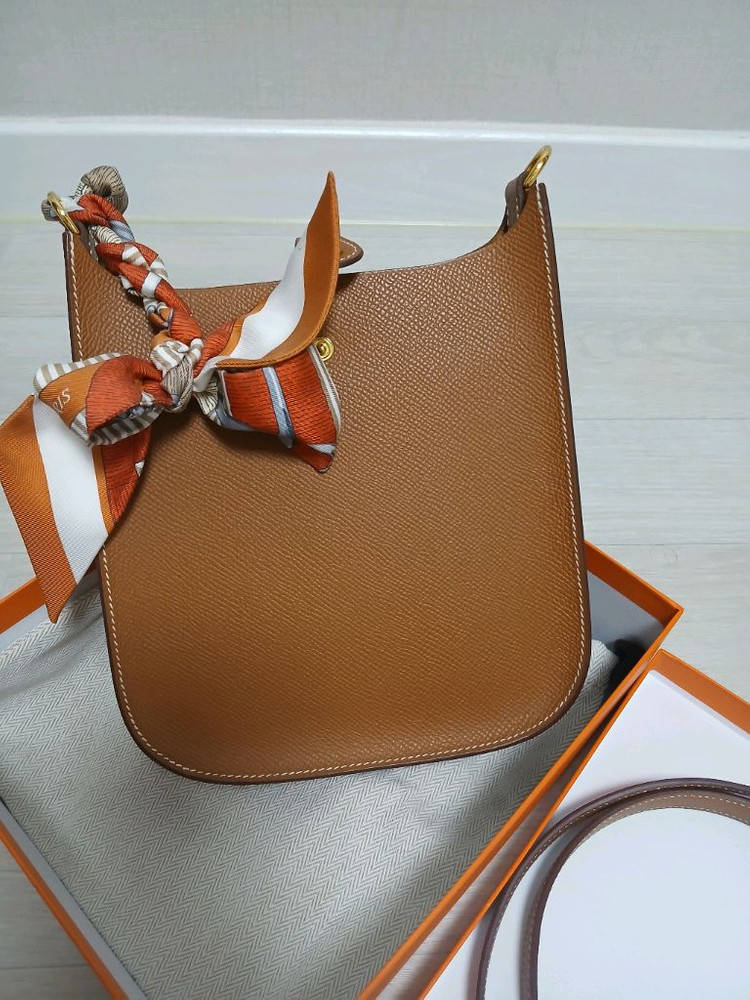 미니 에블린 셀리에 이미지