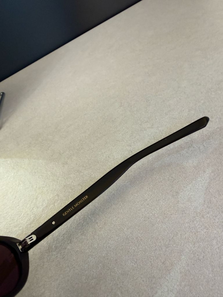 젠틀몬스터 선글라스 마들렌 BR2--2