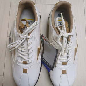 미즈노 LS-009 여성용 골프화 (새상품)