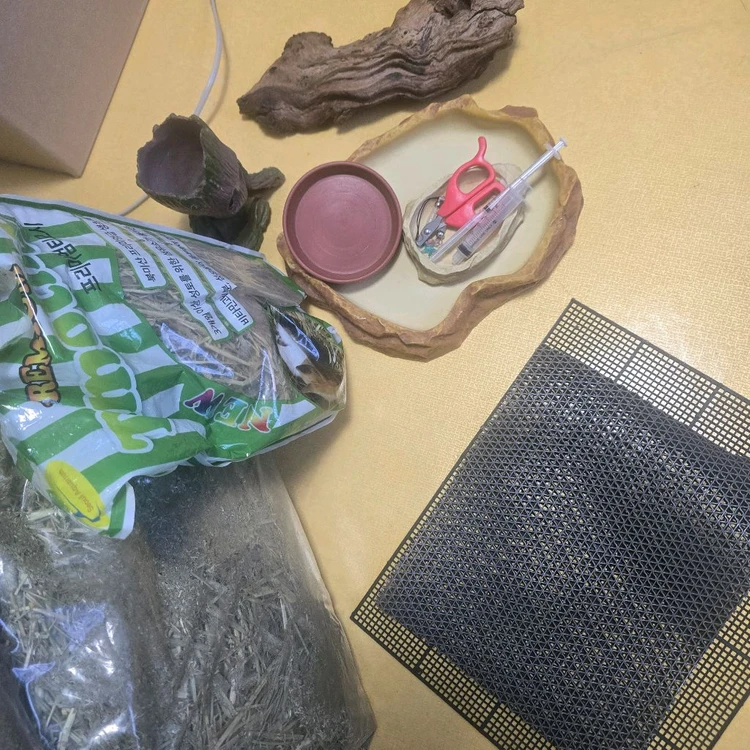 대전 동헤르만육지거북이 사육장 용품일괄분양 이미지