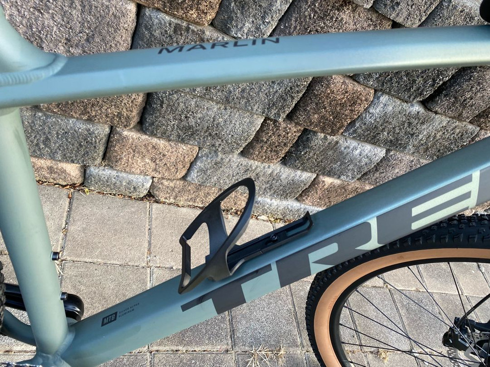 트렉MTB 26년형 마린6 매트그린 ML 사이즈--1