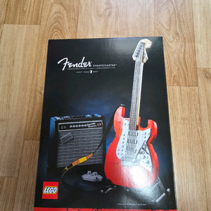 레고 21329 펜더 스트라토캐스터 미개봉 팝니다