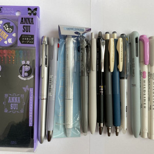 유니볼원 제트스트림 펜텔 볼펜 파이롯트 마일드라이너 사라사나노 멀티펜 콜레토 필기구와 다이소 바인더링 연습장 문구류 이미지