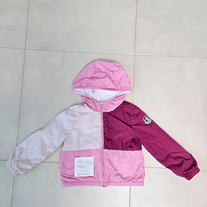 몽클레어 바람막이 3y9만원