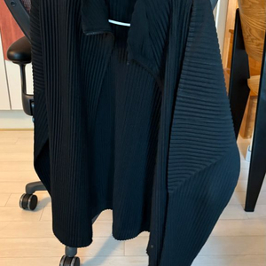 옴므플리세 집업 2사이즈