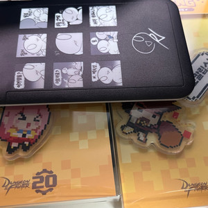 읭읭이 카드목걸이 / 20주년 쫑알쫑알 키링 나이트 남프리 팝니다