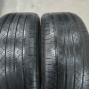 265 45 20 미쉐린 레티튜드 투어hp 중고타이어 2본 판매합니다 이미지