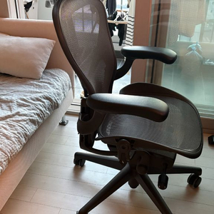 허먼밀러 뉴애어론 아틀라스헤드레스트 포함 B사이즈