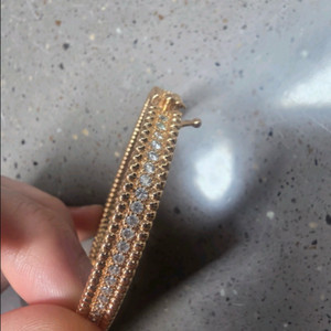 명품 제작 팔찌 팝니다.급처분