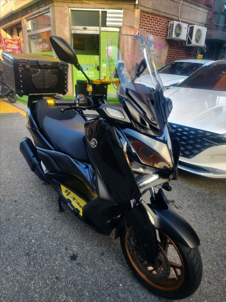 2024년식 야마하 XMAX 300(신형) 차량 판매합니다--1
