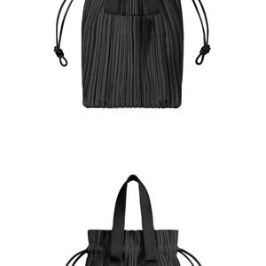 플리츠플리즈토드크로스백 이세이미야케