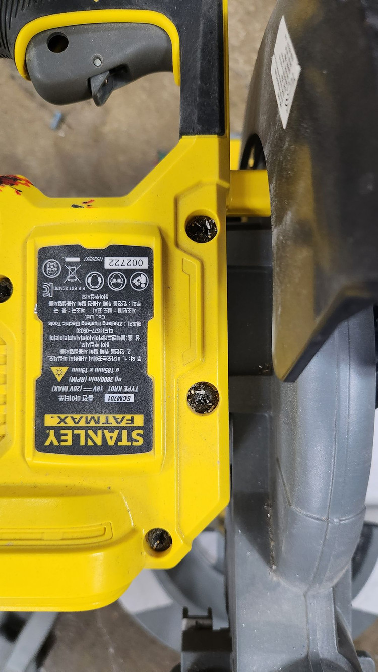 스탠리 충전식 무선 슬라이딩 각도 절단기 SCM701 이미지