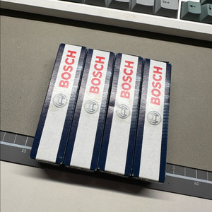 BOSCH 미니쿠퍼 R57 보쉬 점화 플러그 새제품 4개 이미지