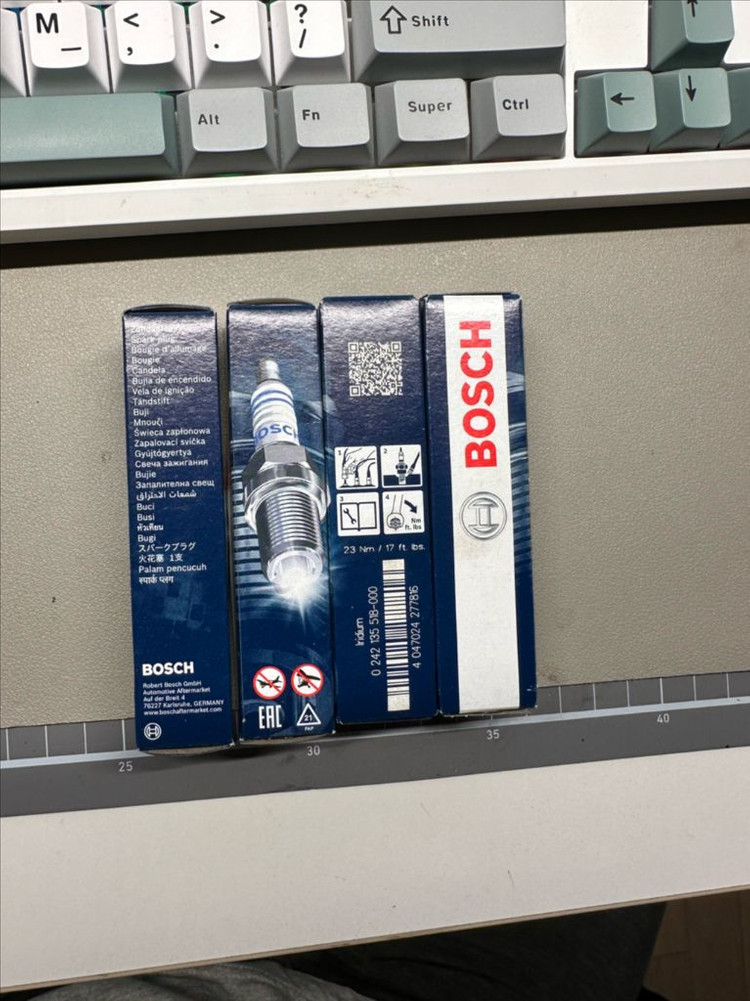 BOSCH 미니쿠퍼 R57 보쉬 점화 플러그 새제품 4개 이미지