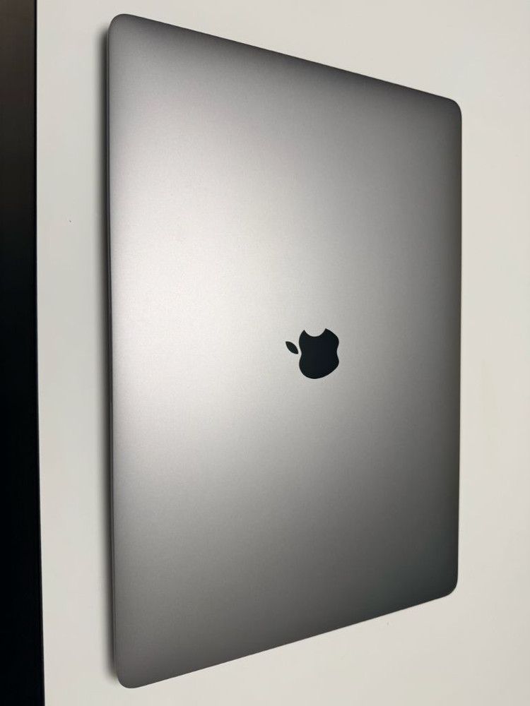 맥북 프로 16인치 2019 i7 16GB 500GB 이미지