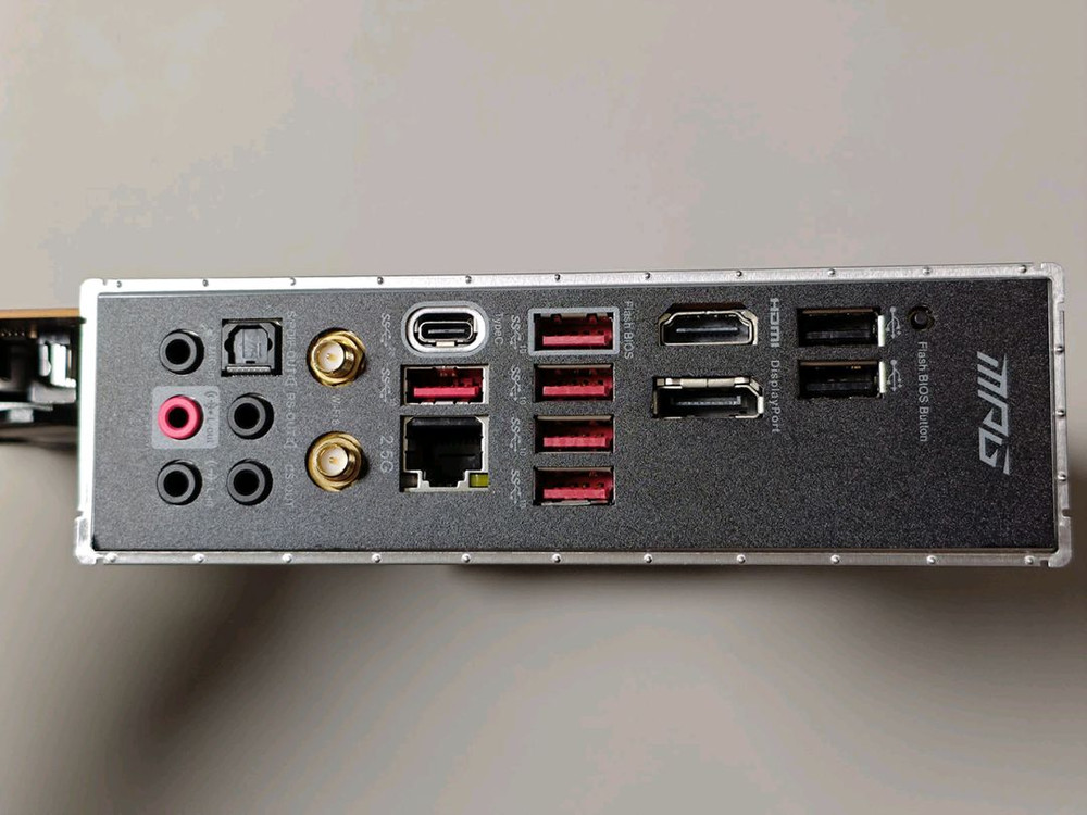 MSI Z690 EDGE DDR4--3