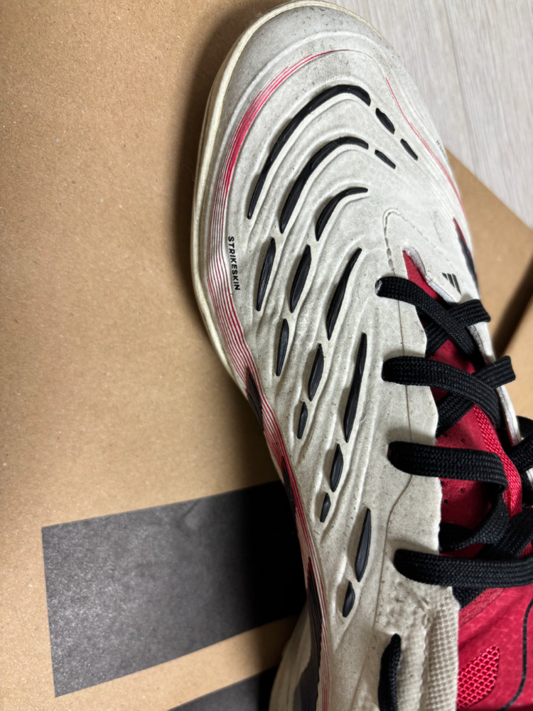 아디다스 프레데터 프로 TF 풋살화 255mm--3