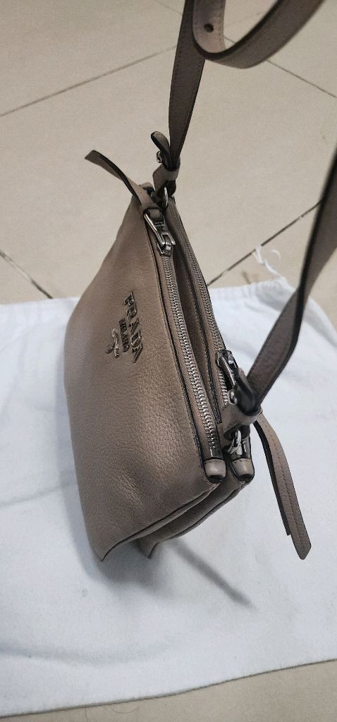 프라다 여성 지퍼 크로스백--3