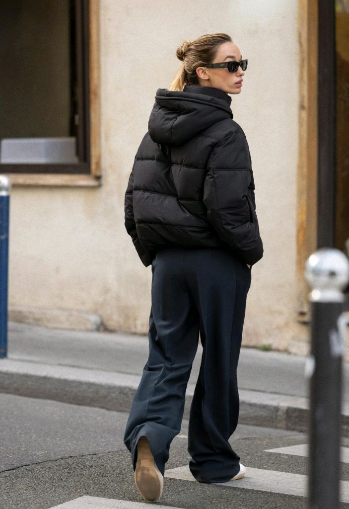 자라 검정후드 숏패딩 이미지