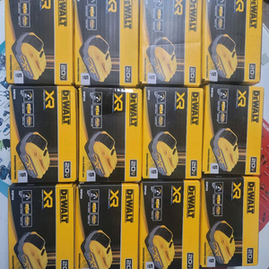 디월트 파워스텍 배터리 20v5ah dcbp520