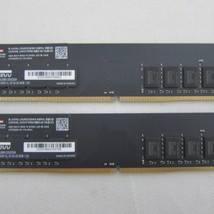 ESSENCORE KLEVV DDR4-3200 CL22 16G(8Gx2)