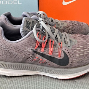 나이키에어줌 윈플러 270운동화