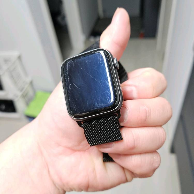 애플워치 se 1세대 44mm + 스트랩 + 케이스 판매합니다--2