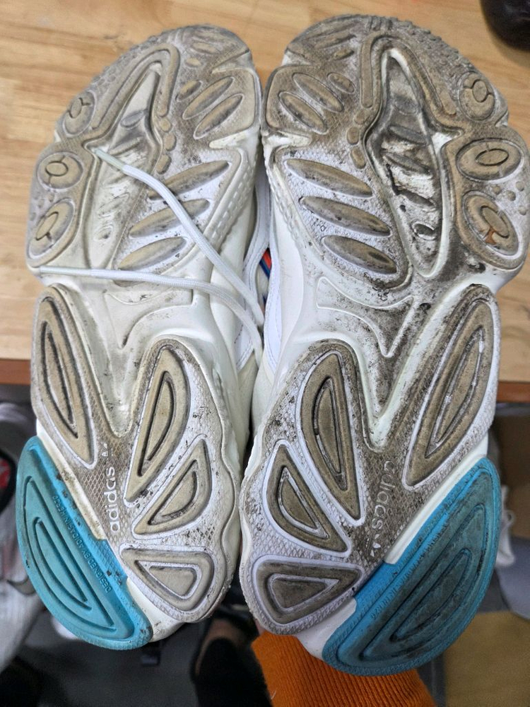 아디다스 운동화 265--3