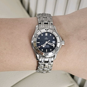 오메가 씨마스터 28mm 프로페셔널 300M 여성 시계 여자 팔찌