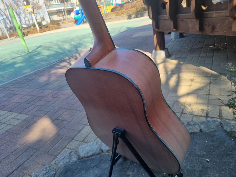 입문용 데임 통기타 신형 디자인 인기제품 기타 판매합니다--5