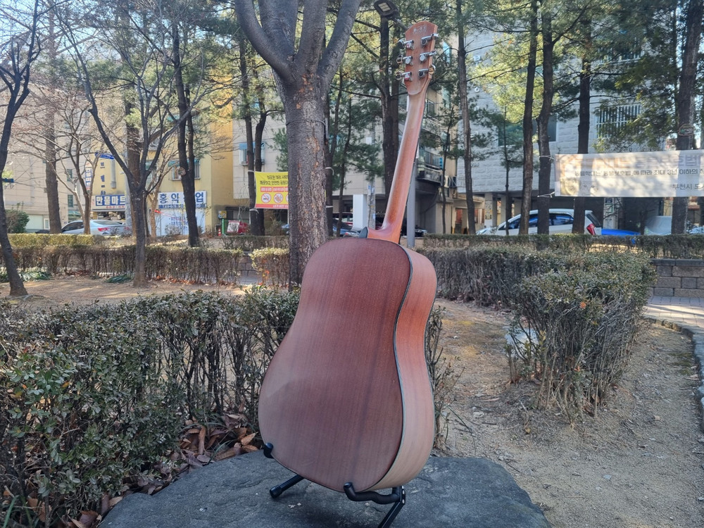 입문용 데임 통기타 신형 디자인 인기제품 기타 판매합니다--7